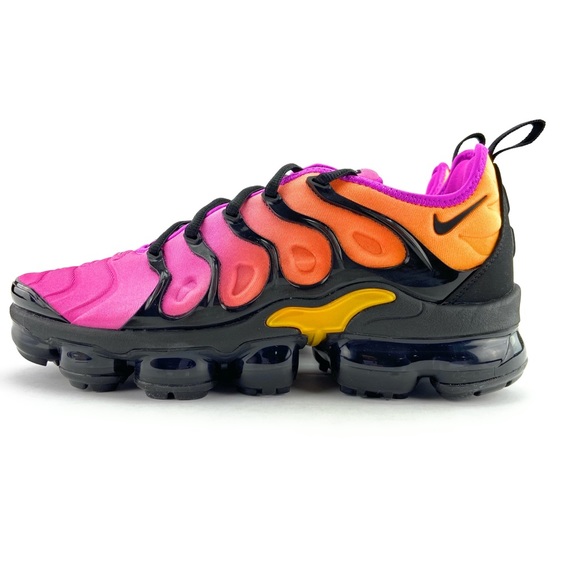 🔴SOLD Nike Womens Air Vapormax Plus Running Shoe - Picture 3 of 11